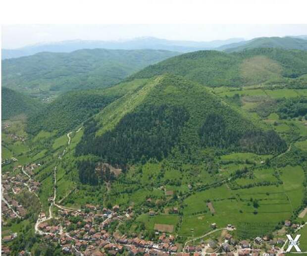 Боснийская пирамида очень похожа на антарктическую. Одни и те же строители возводили?