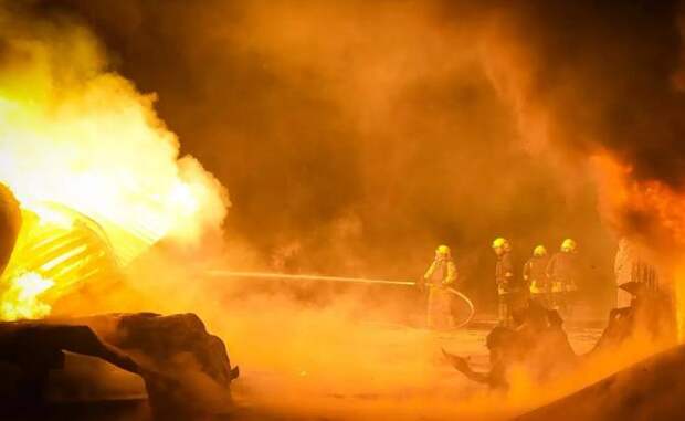 Ночь «двухсотых» в Херсоне. По казарме ВСУ прилетели КАБы, координаты цели передали подпольщики