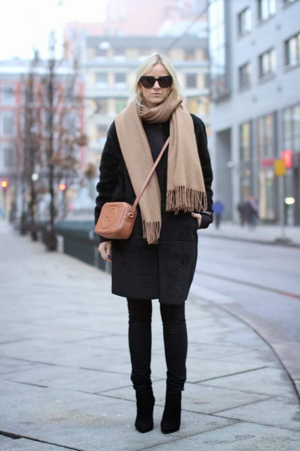 Как стильно сочетать пальто и шарф: 10 вариантов на холода