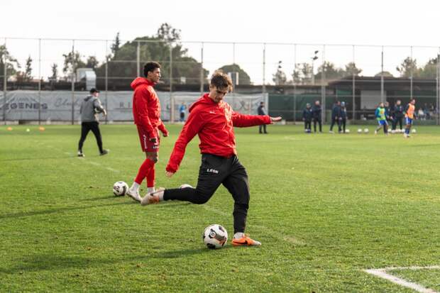 Тульский "Арсенал" сыграет с астраханским "Волгарем" 11 февраля