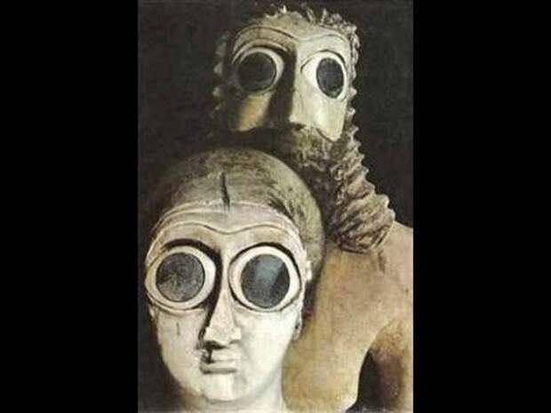 Шумерские статуи из храма Эшнунна (2).jpg