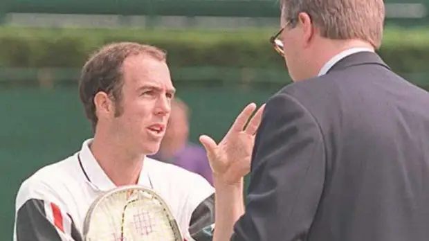 Уход с корта и пощёчина судье: как 25 лет назад теннисист Таранго и его жена удивили Уимблдон