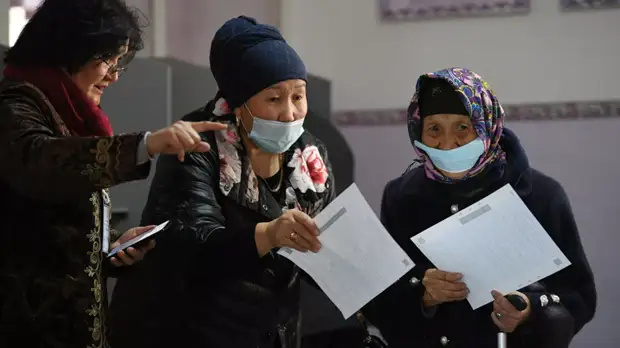 Референдум по выбору формы правления в Киргизии признан состоявшимся