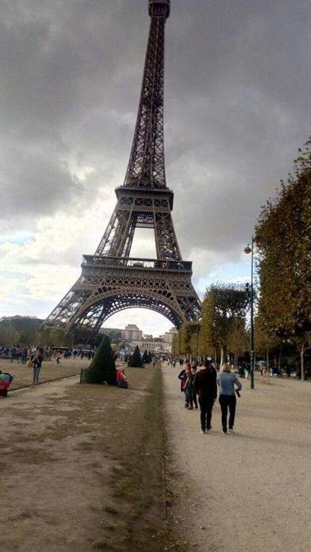 Paris 90. Париж в 90-е. Париж наши дни. Настоящий Париж. Париж настоящие фото.