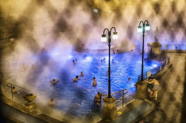 Принимая ванны в Будапеште, Тристон Ео national geographic