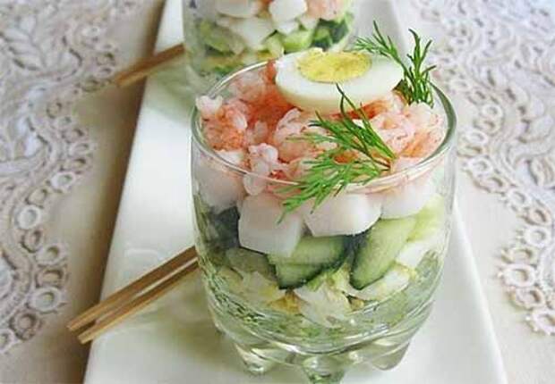 салат из кальмаров