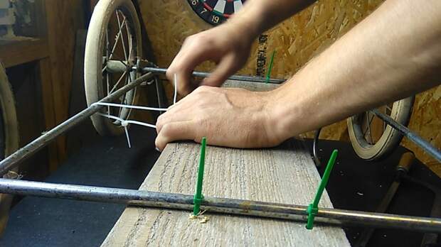 Как сделать газонокосилку из детской коляски и "болгарки"