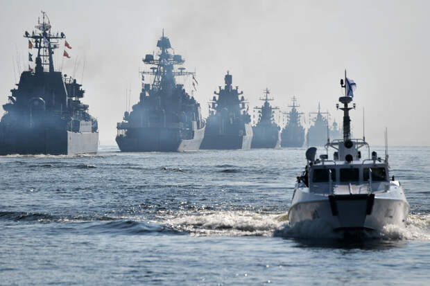 ВМФ РФ возрождается, о чем свидетельствуют планы по его наращиванию. В этом году в распоряжении армии поступит 12 надводных боевых судов и 4 подлодки.-3