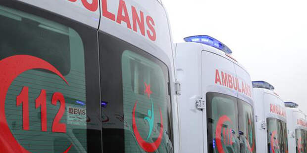 В Турции эвакуатор столкнулся с микроавтобусом, пострадали 14 человек
