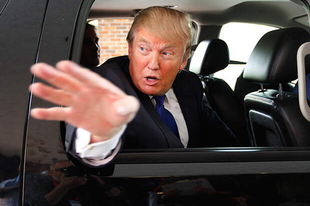 Real estate magnate Donald Trump waves as he leaves a Greater Nashua Chamber of Commerce business expo at the Radisson Hotel in Nashua, New Hampshire, May 11, 2011. Trump suggested Wednesday it's not much fun flirting with the idea of running for president in the face of relentless attacks and ridicule. REUTERS/Don Himsel/Pool (UNITED STATES - Tags: POLITICS)