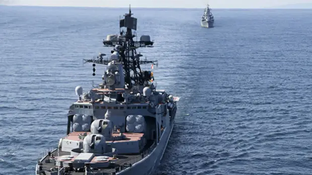 Противолодочная ударная группа Тихоокеанского флота провела учения в Охотском море