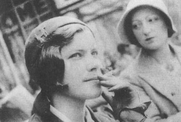 Ирина Эренбург и Любовь Козинцева, жена Ильи Эренбурга, 1930 год, Париж. / Фото: www.liveinternet.ru