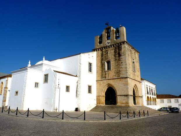 Фото достопримечательностей Португалии: Кафедральный собор в Фаро