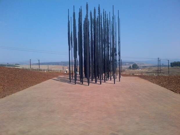 Долгий путь к свободе. Необычный памятник Нельсону Манделе