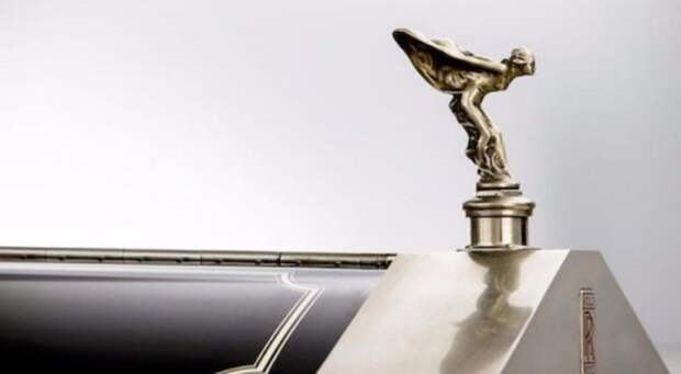 Интерьер Rolls-Royce Phantom I 1926 года, маленького дворца на колесах