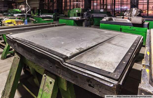 Цех по производству автомобилей представительского класса авто, завод, зил