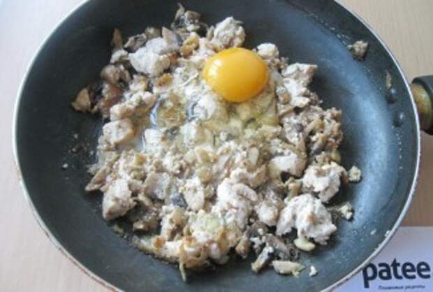 Баклажаны  фаршированные курицей и грибами - приготовление