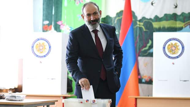Пашинян поблагодарил Путина и Мишустина за поддержку Армении 