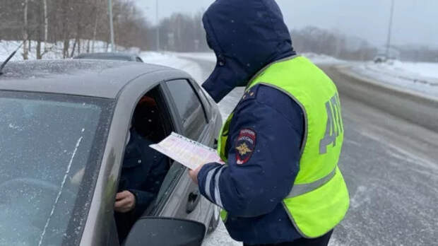 ГАИ стала штрафовать водителей за пленку на кузове автомобиля