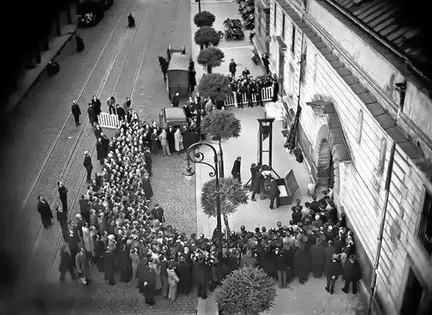 9 сильных исторических фото, на которых отразилась вся человеческая жестокость