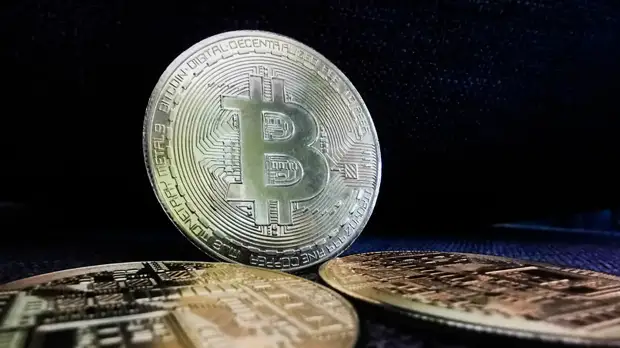 Fitch прогнозирует негативные последствия в случае ограничения по криптовалютам в России