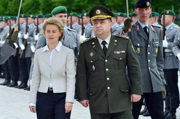 Степан Полторак и председатель Европейской комиссии Урсула фон дер Ляйен. Фото © ТАСС / DPA / Maurizio Gambarini