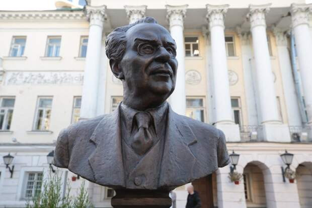 Памятник В.П. Потемкину