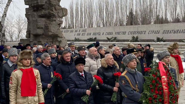 Губернатор Кузбасса принял участие в праздновании 80-летия Победы в Сталинградской битве