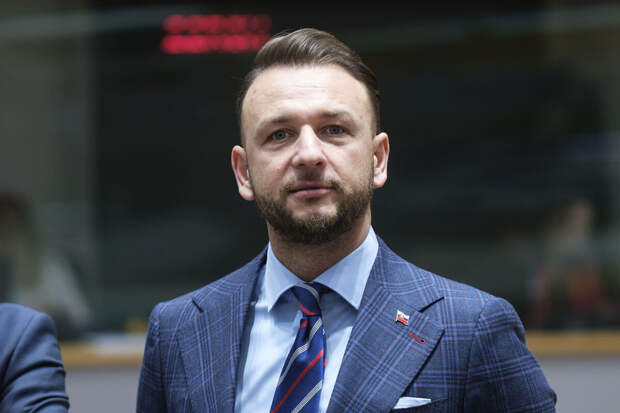 Глава МВД Словакии: Братислава и Будапешт стали жертвами шантажа Зеленского
