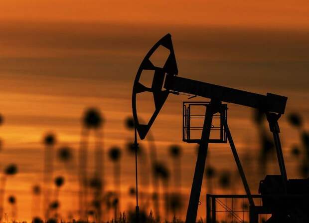 FT: Запад отложил санкции против российской нефти, испугавшись энергокризиса