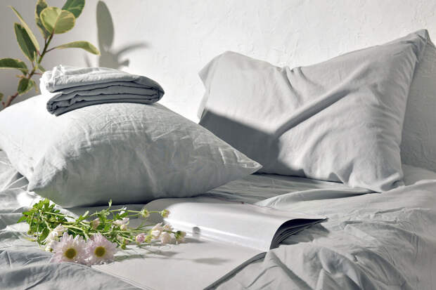 Доцент Золотарева: в грязном постельном белье заводятся пылевые клещи и бактерии