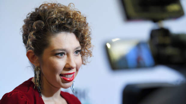 «Осадочек останется»: Алина Алексеева не советует делиться семейными проблемами с родителями