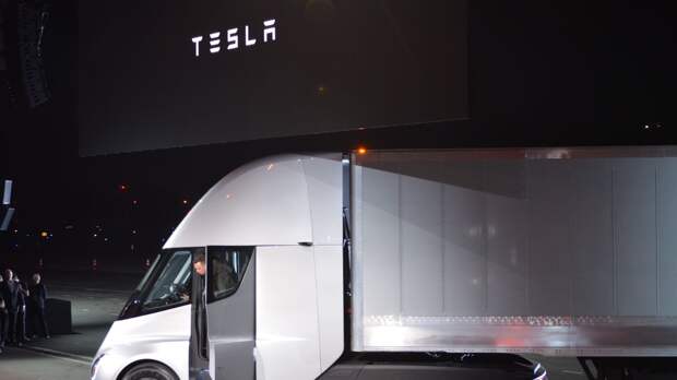 The Semi electric Tesla truck has been on the road for weeks.