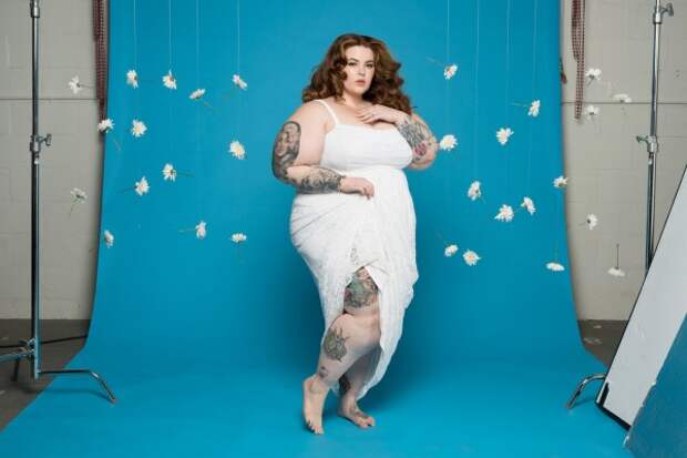 Plus-size модель показала фото в бикини