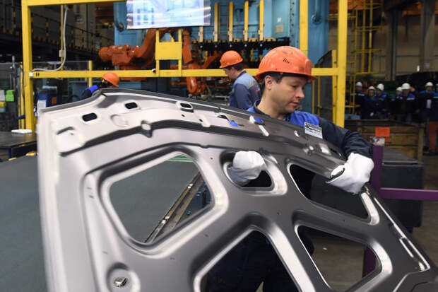 «АвтоВАЗ» собрался отправлять за рубеж каждый 12-й автомобиль