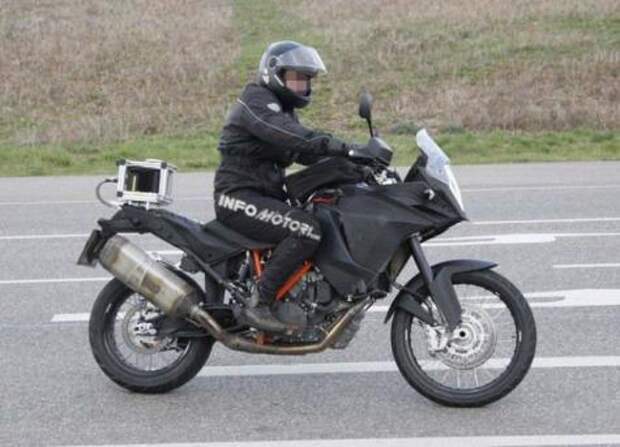KTM Adventure 1290 подглядели.