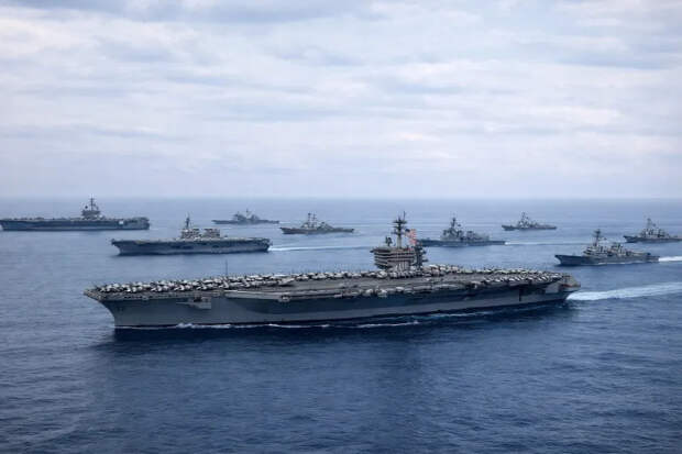 Корабли разворачиваются: первые эффекты американской блокады Ормуза