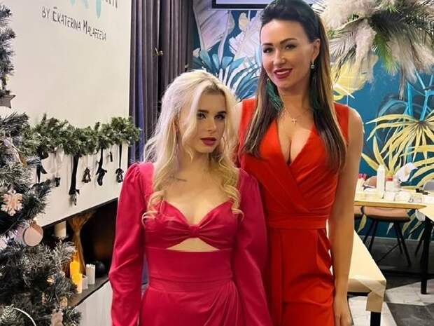 Экс-жена Малафеева убрала падчерицу из черного списка: «Мы с Ксенией начали путь к взрослым отношениям»