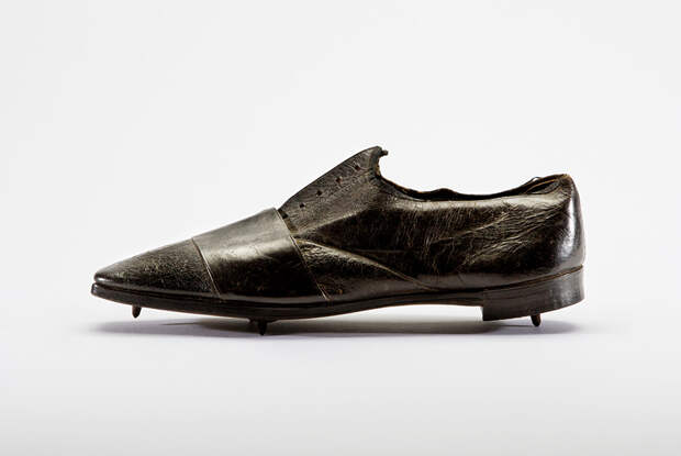 Дизайн кроссовок за 200 лет в 20 фотографиях