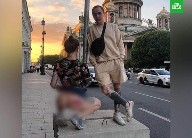 31-летняя блогер задержана за фото в стрингах на фоне Исаакиевского собора
