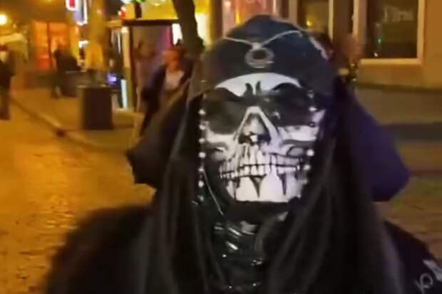 Захарова высмеяла поведение отмечающей Рождество украинской молодежи