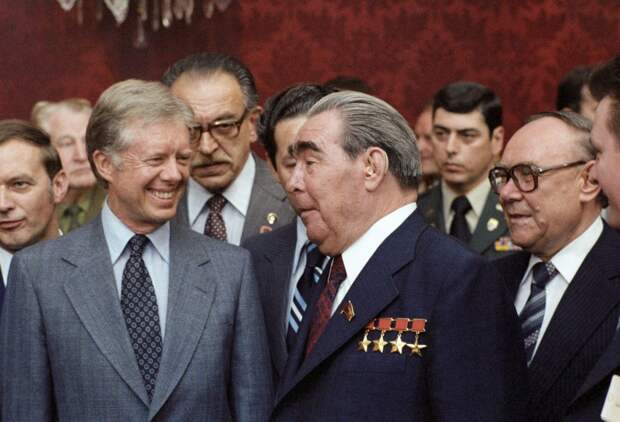 1979 Визит Генерального секретаря ЦК КПСС Леонида Брежнева в Австрию для переговоров с президентом США Джимми Картером Фотохроника ТАСС