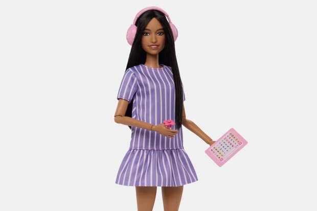 Mattel выпустила первую в мире куклу Barbie с аутизмом