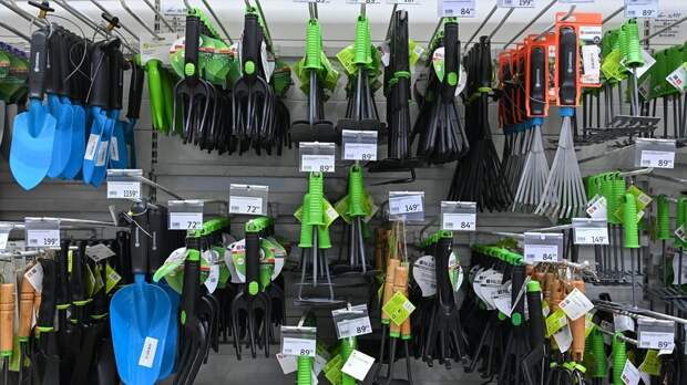 РИА Новости: россияне стали чаще заказывать товары для дачи перед праздниками