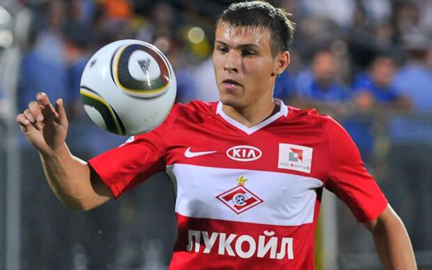 «Нас возили просто ужасно!» Экс-футболист «Спартака» Паршивлюк — о своем первом матче в Лиге чемпионов