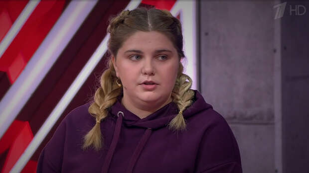 Героиня "Мужского/Женского" из Алтайского края обвинила отца в истязаниях