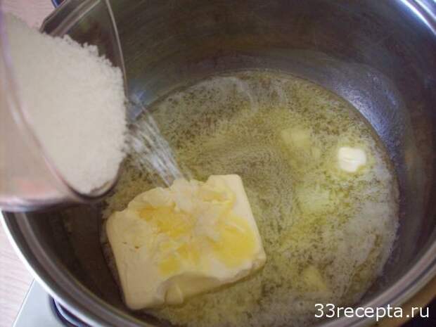 добавляем сахарный песок