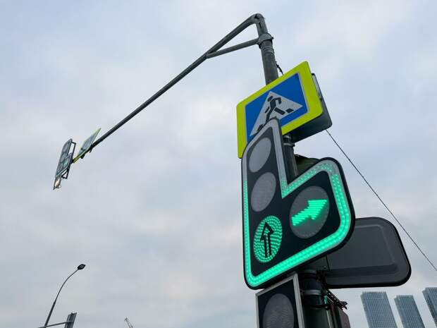 На улице Исаковского в Строгине планируют установить светофор