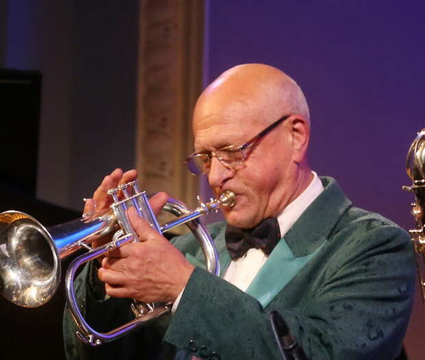 Сегодня отмечает 80-летний юбилей основатель Санкт-Петербургской государственной филармонии джазовой музыки Давид Голощекин