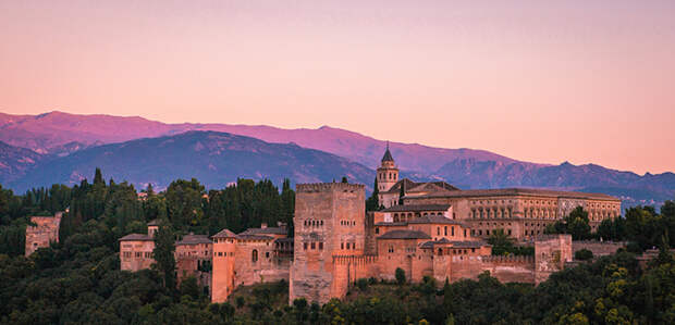 10 замков и дворцов Испании